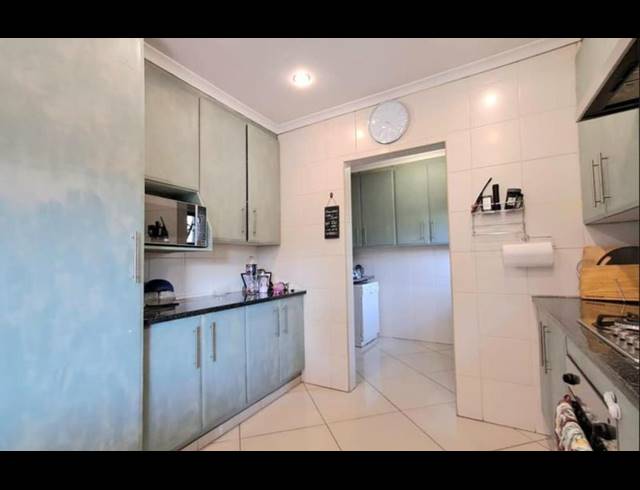 3 BEDROOM TOWNHOUSE FOR SALE IN RACEVIEW